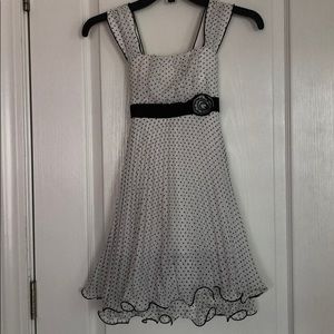 Black and White Polkadots